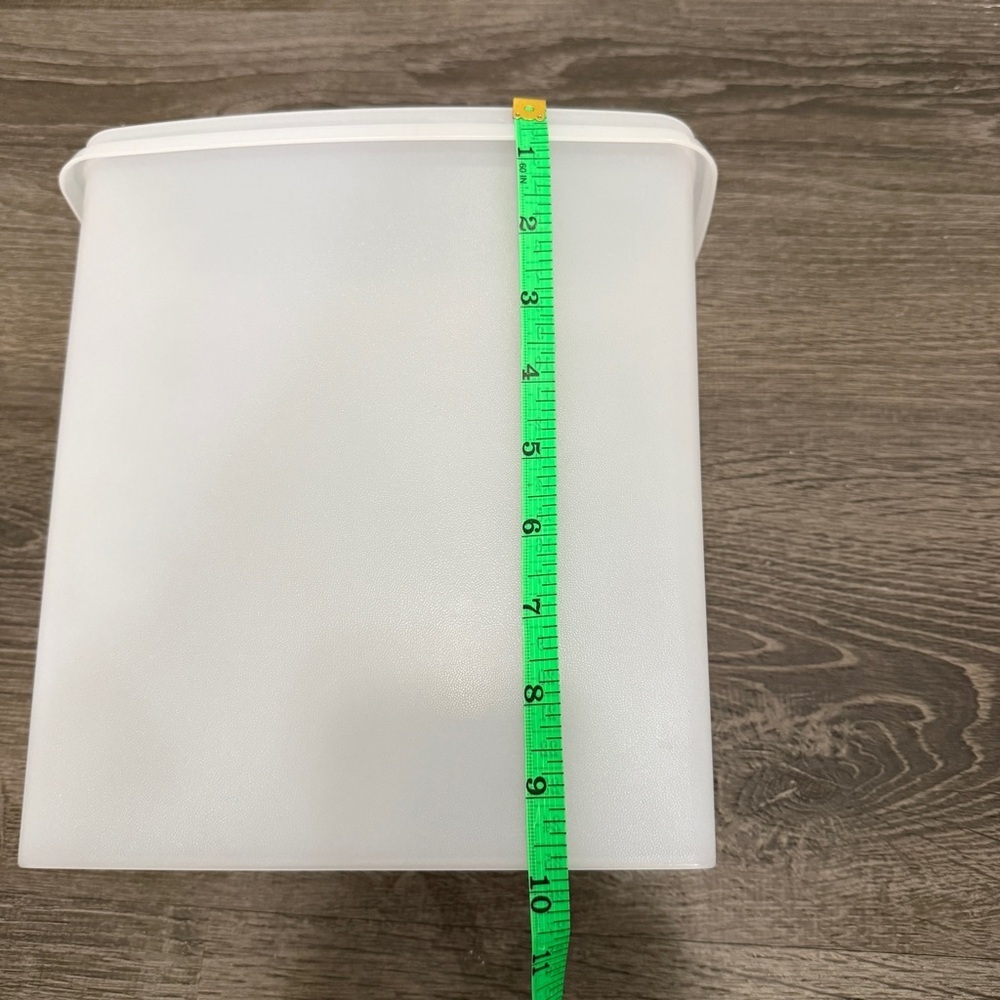 Vintage Tupperware 1588-1 Large Cereal Keeper with Green Lid - Picture 6 of 8